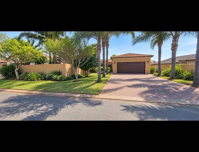 4 BEDROOM HOUSE FOR SALE IN HEUWELSIG ESTATE